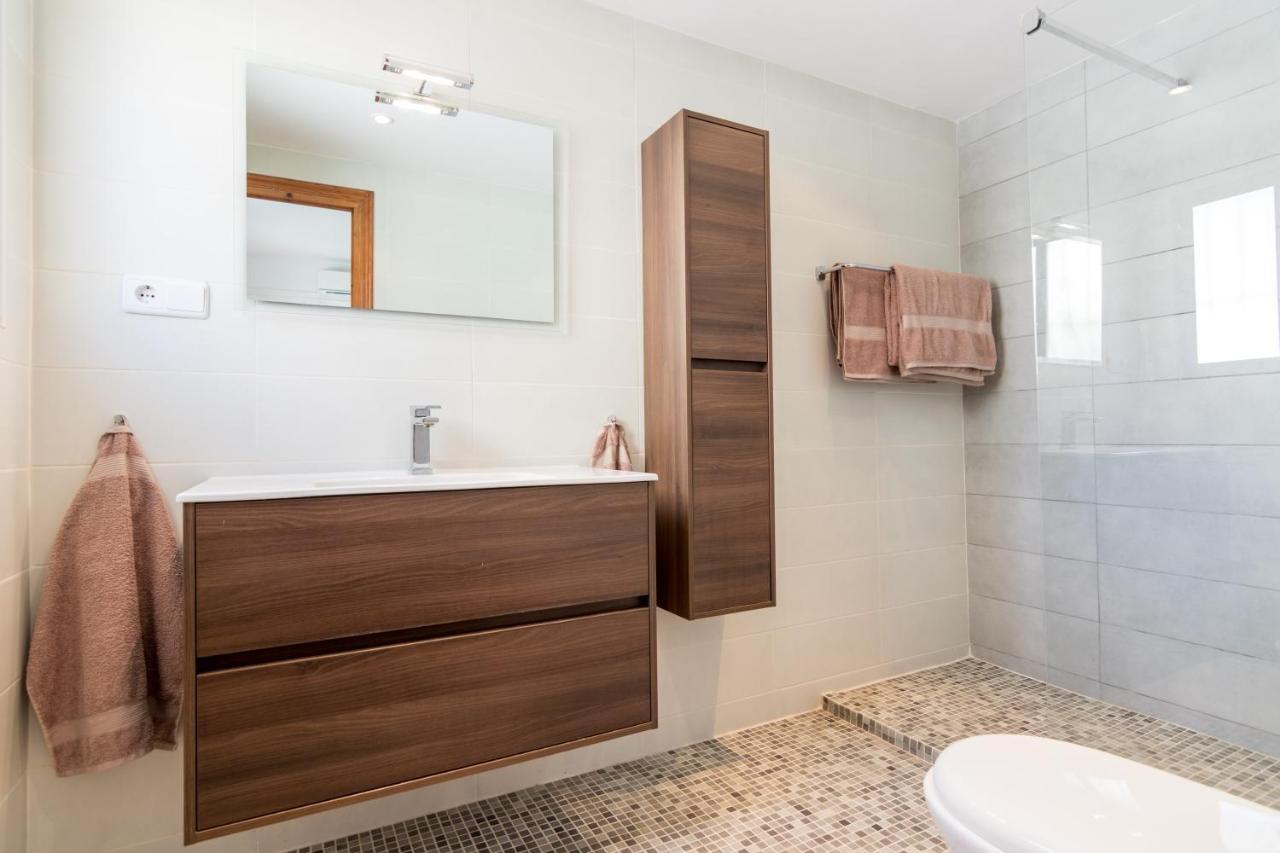 Charming One-Floor Villa With Private Pool In Los Balcones ตอร์เรเวียคา ภายนอก รูปภาพ